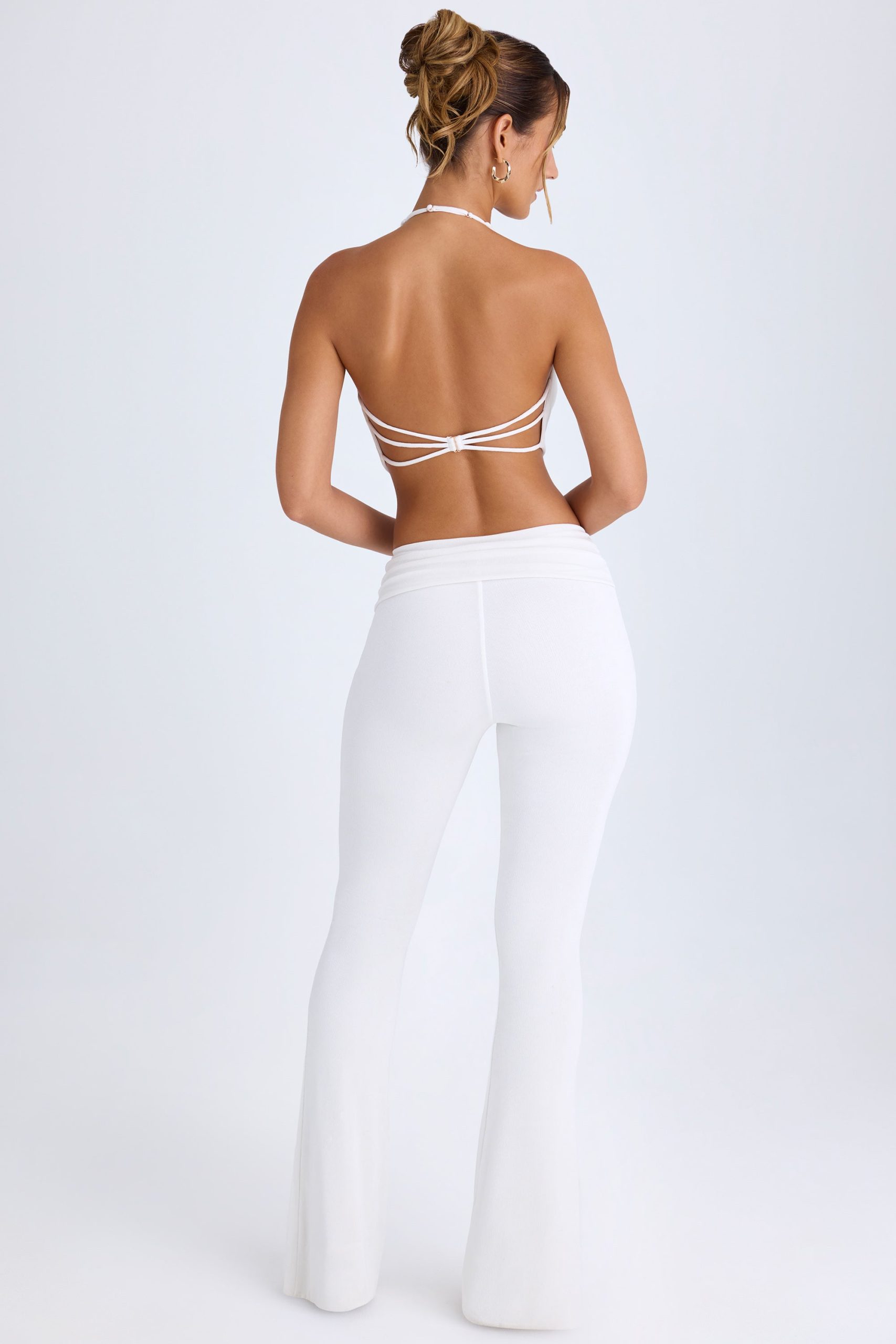 Petite Ruched Mid-Rise Trousers in White - Image 2