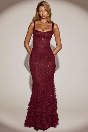 Embellished Appliqu?? Soft-Scoop Corset Gown in Wine Red