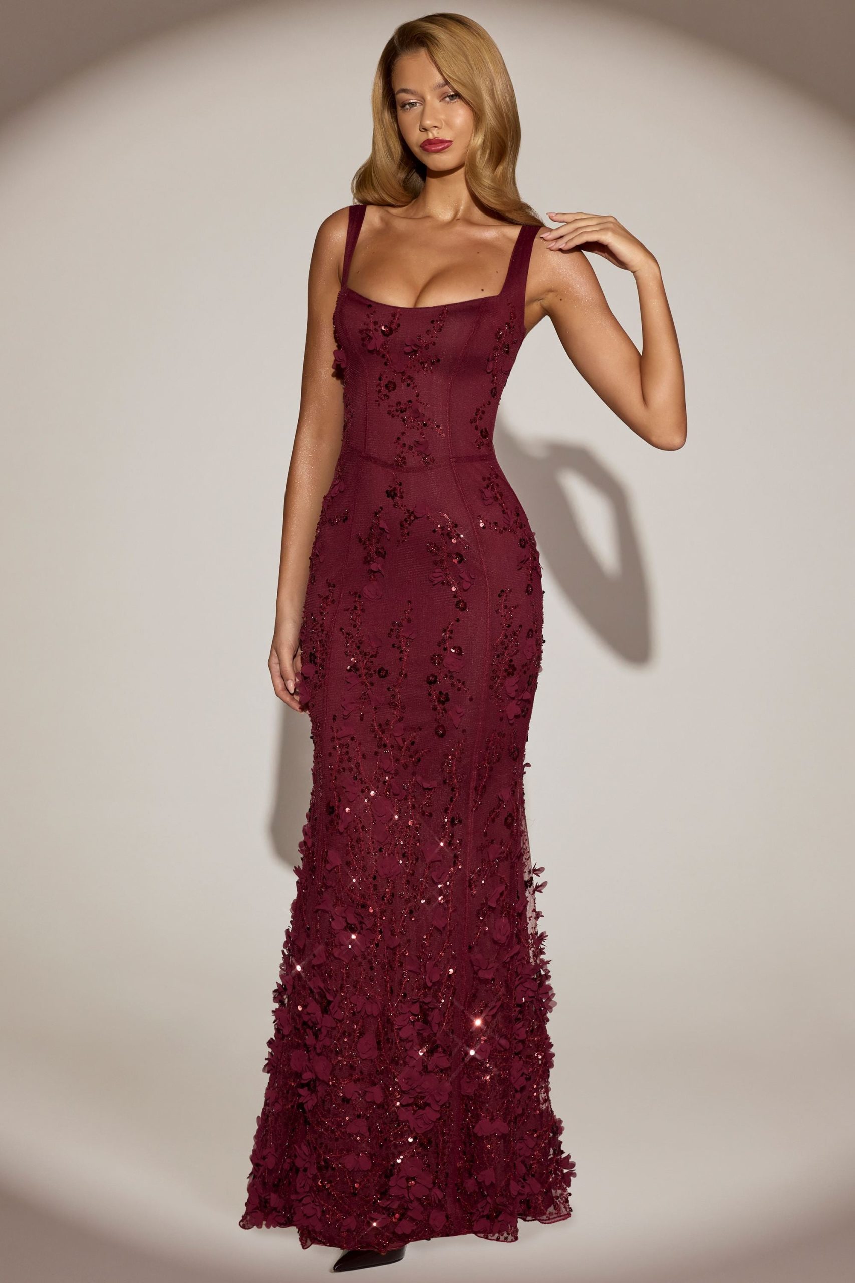 Embellished Appliqu?? Soft-Scoop Corset Gown in Wine Red - Image 8
