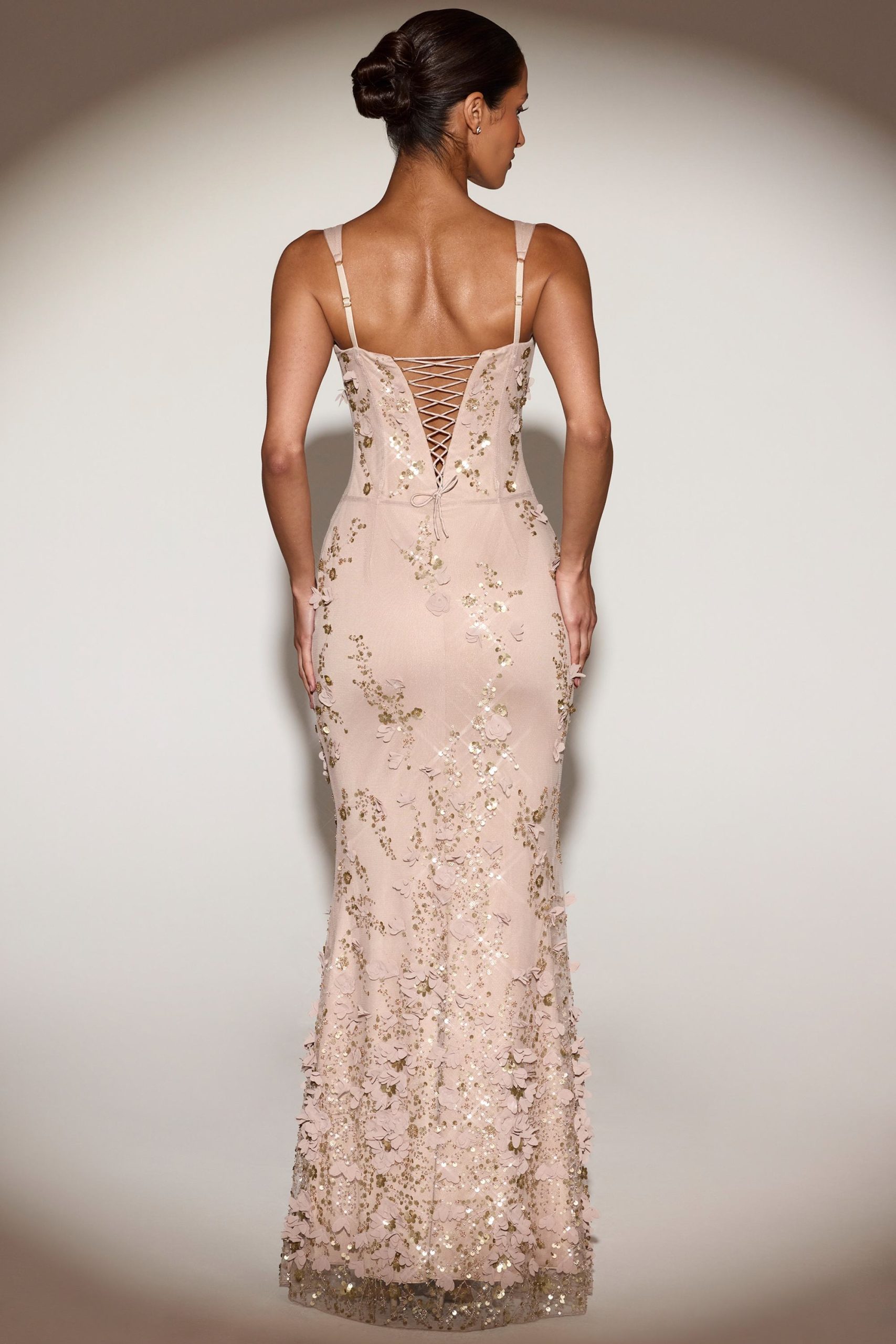 Embellished Appliqu?? Soft-Scoop Corset Gown in Gold - Image 3