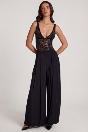 Soft Jersey Mid-Rise Wide-Leg Trousers in Black