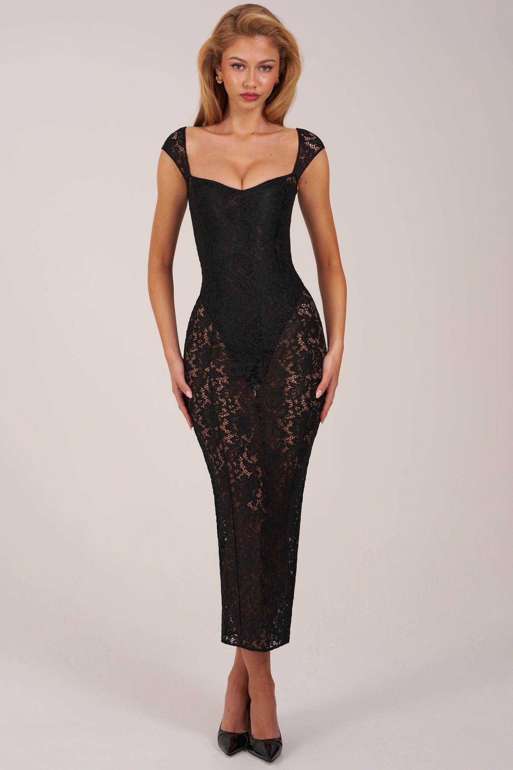 Sweetheart-Neck Maxi Dress in Black - Image 7