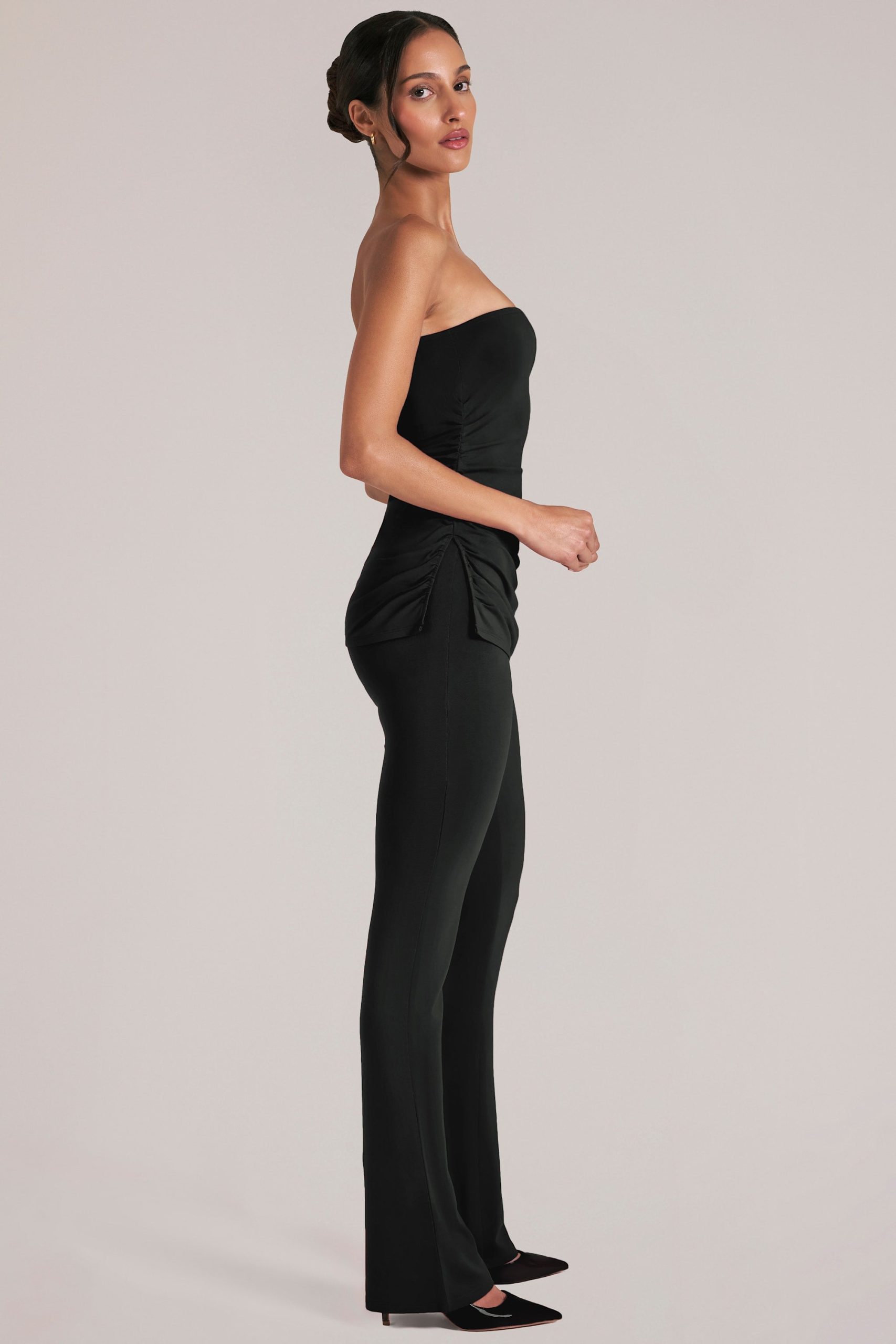 Mid-Rise Fitted Trousers in Black - Image 3
