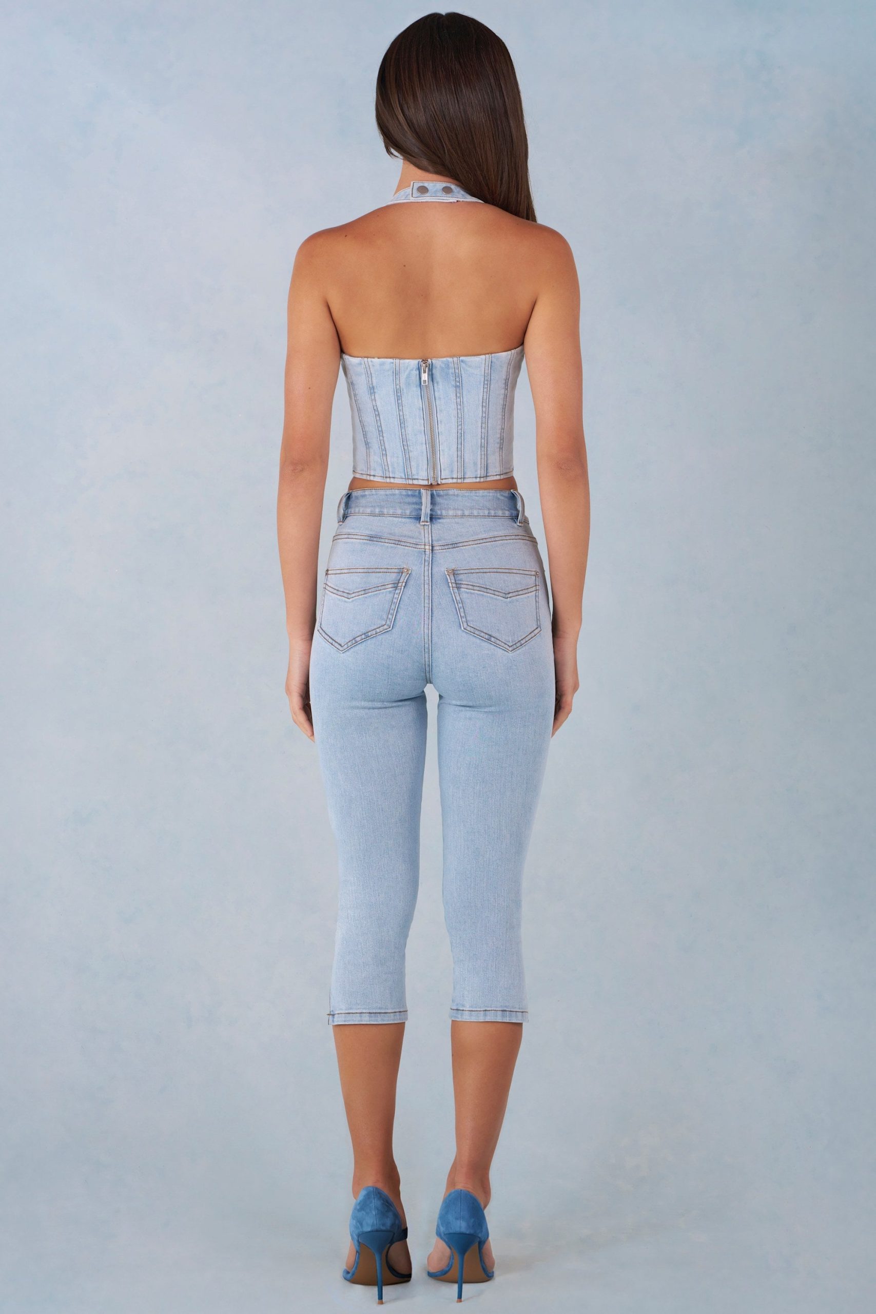 Mid-Rise Denim Capri Jeans in Light Denim - Image 5
