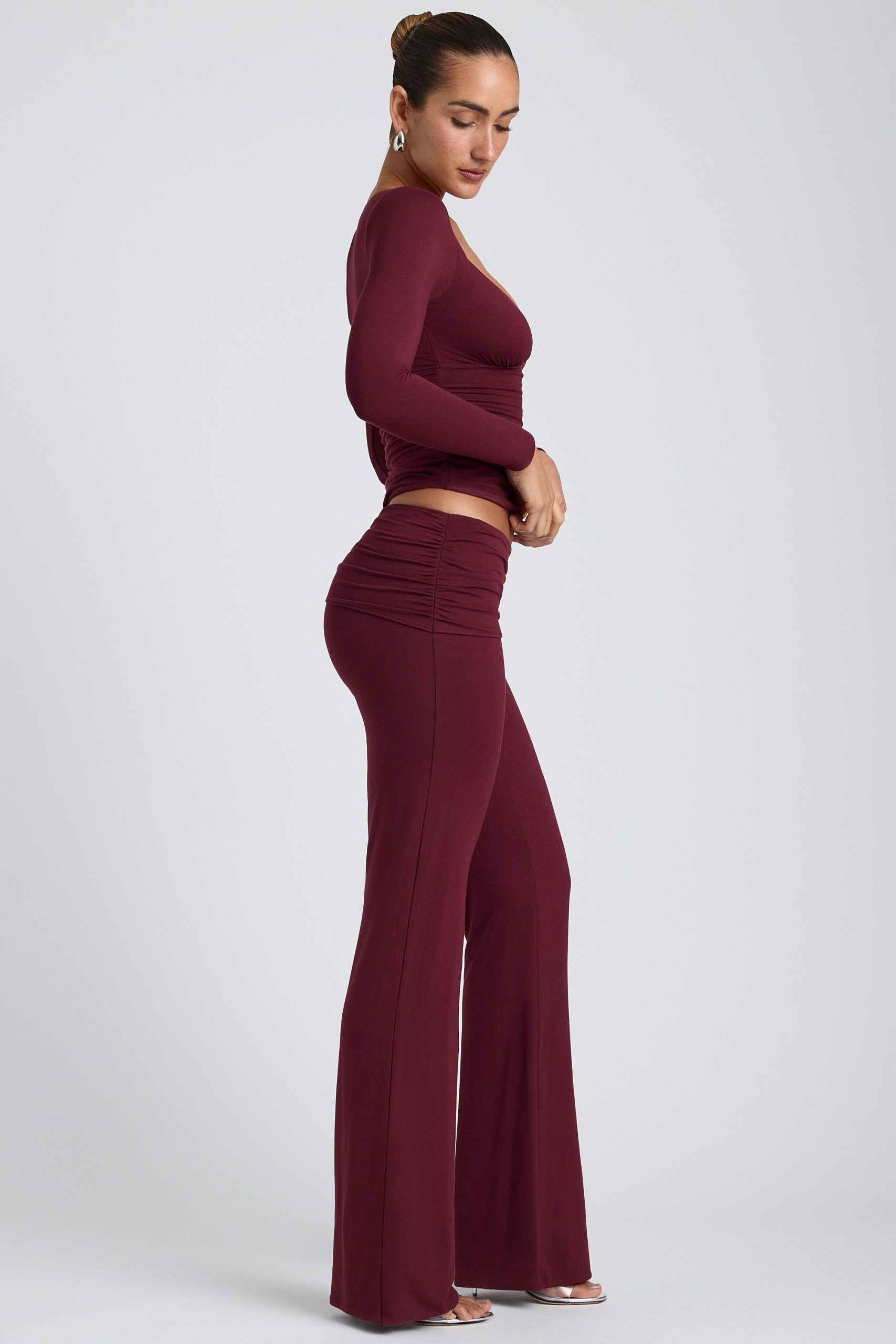 Mid-Rise Straight-Leg Trousers in Plum - Image 3