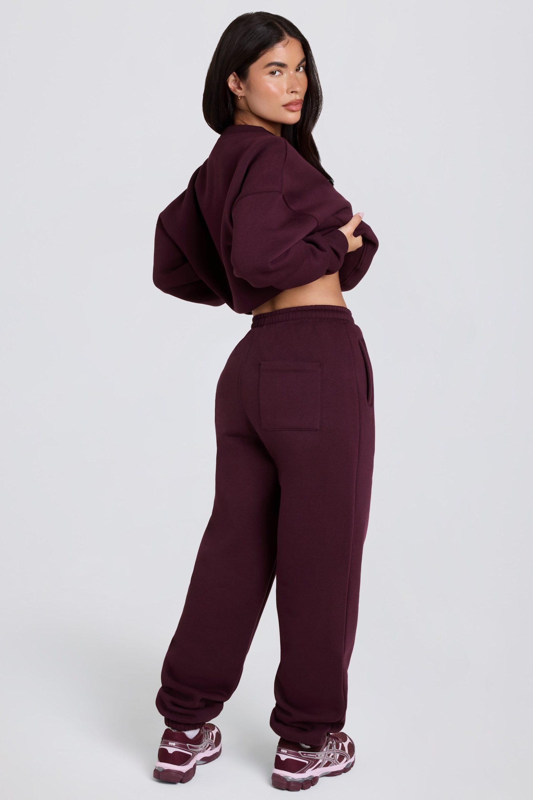 Brushed Cotton Jersey Mid-Rise Relaxed Joggers in Burgundy - Image 2