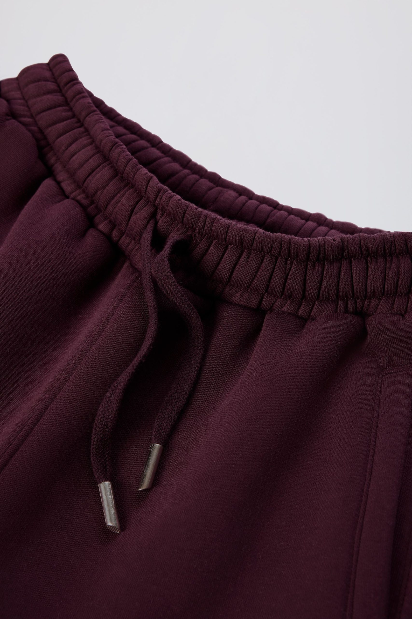 Brushed Cotton Jersey Mid-Rise Relaxed Joggers in Burgundy - Image 6