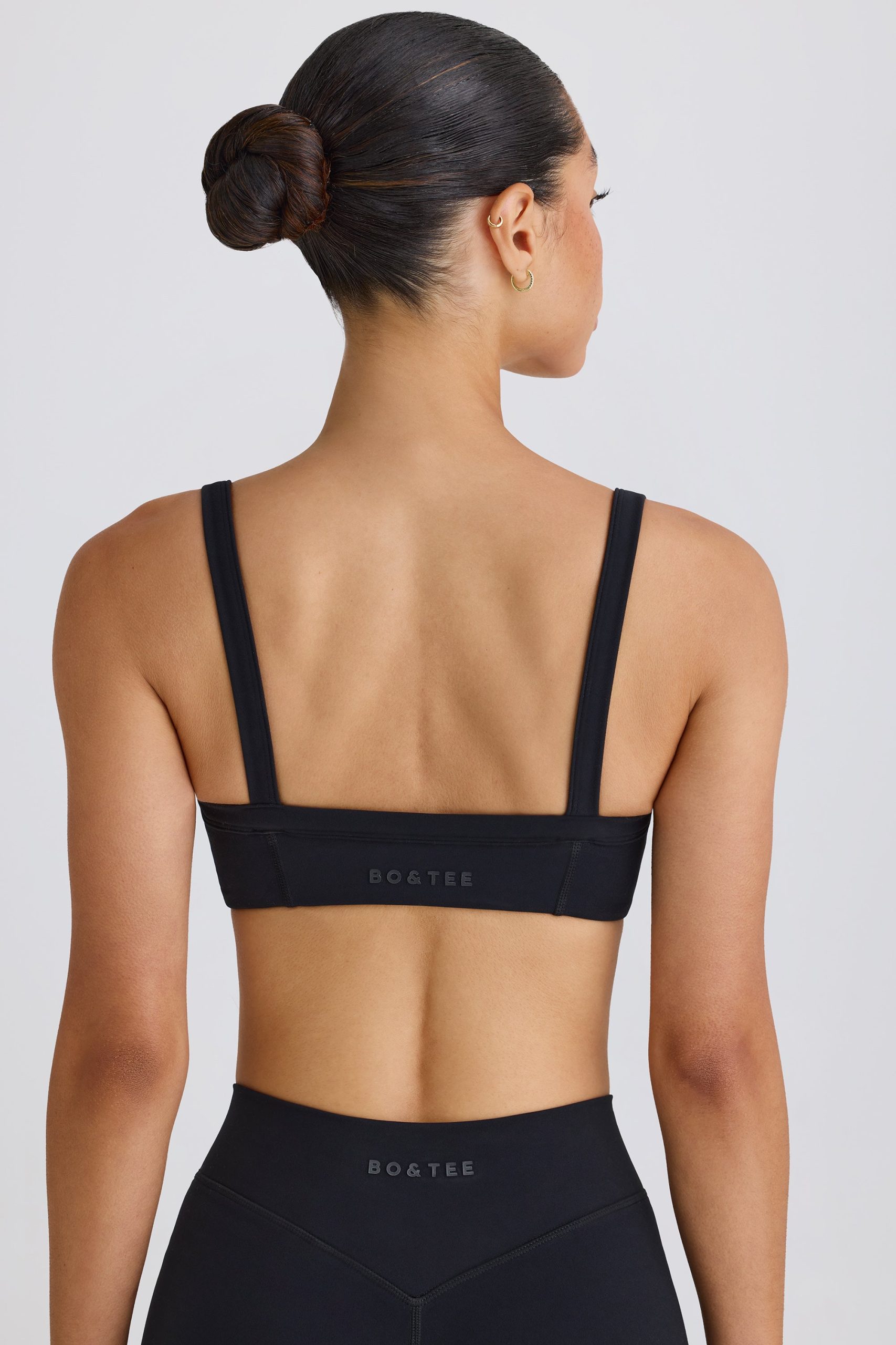 Soft Active Contrast-Trim Sports Bra in Black - Image 2