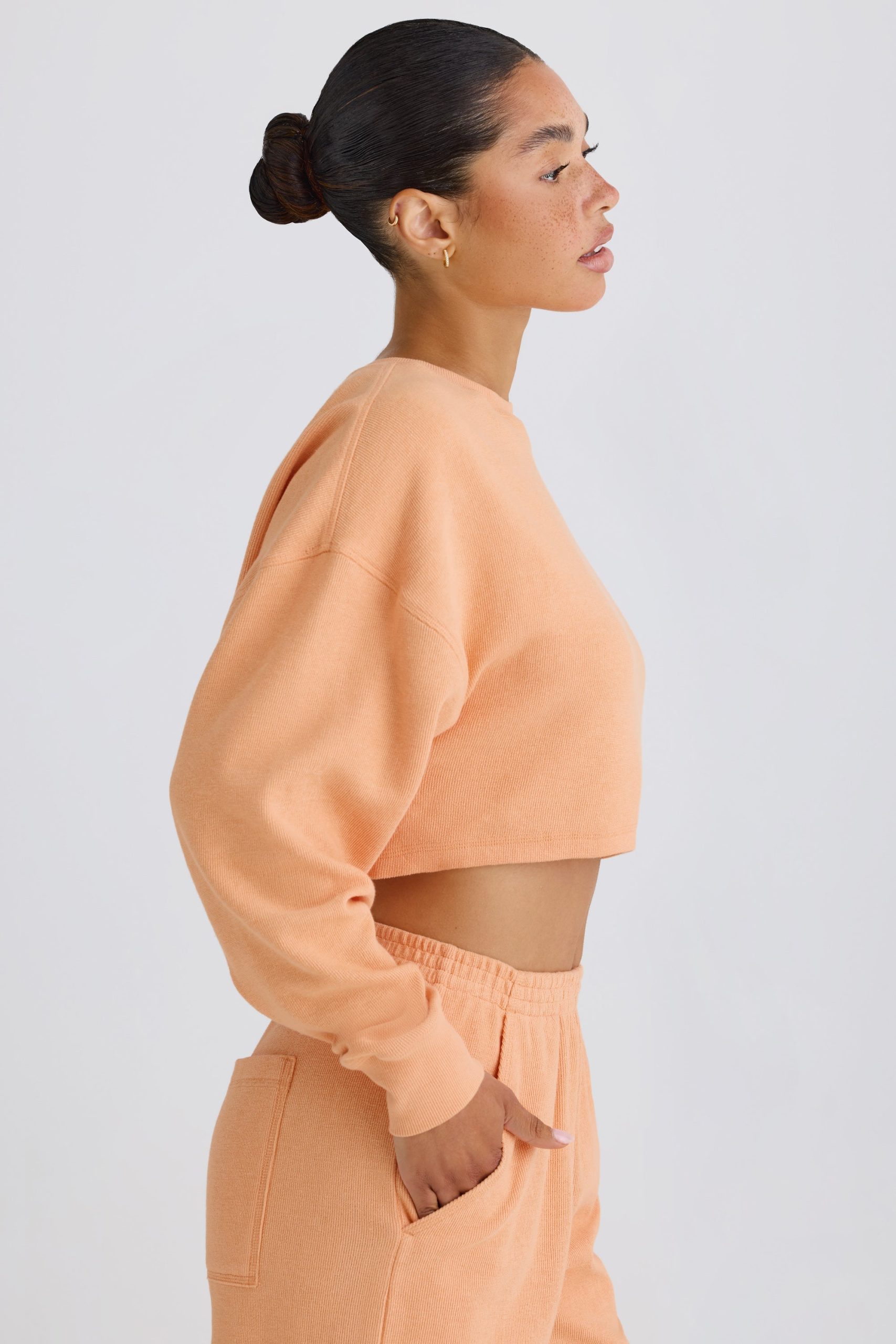 Textured Cotton Jersey Open-Back Cropped Sweatshirt in Peach - Image 3