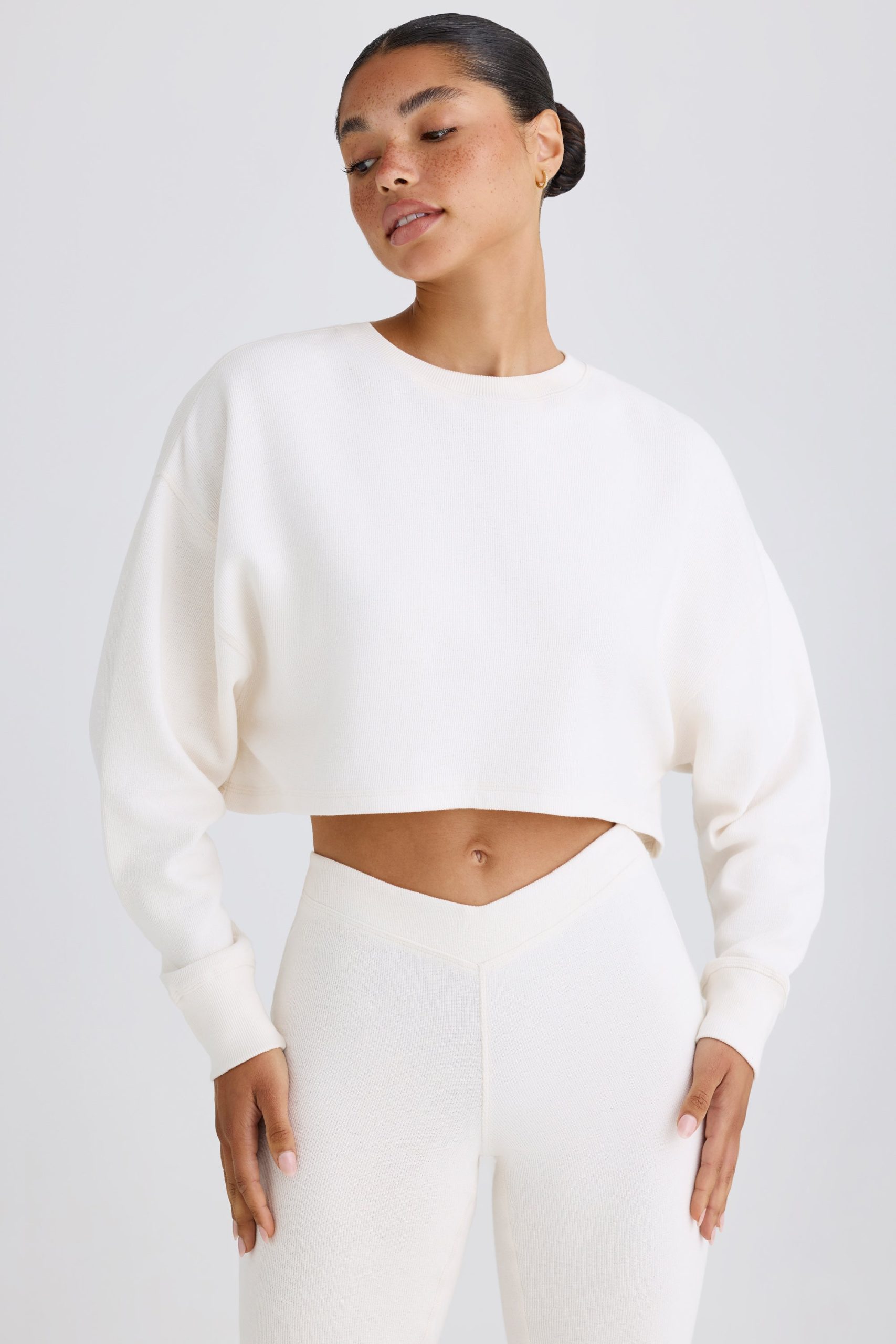 Textured Cotton Jersey Open-Back Cropped Sweatshirt in White - Image 7