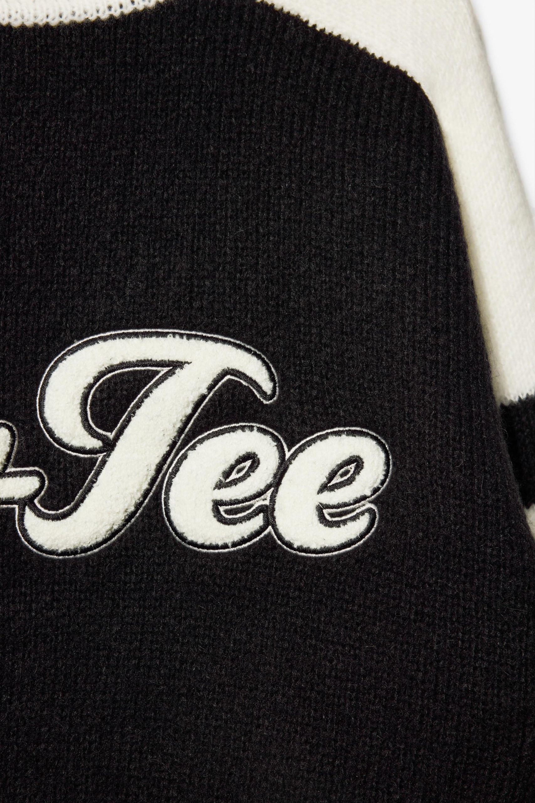 Knit Logo Cropped Jumper in Black - Image 5