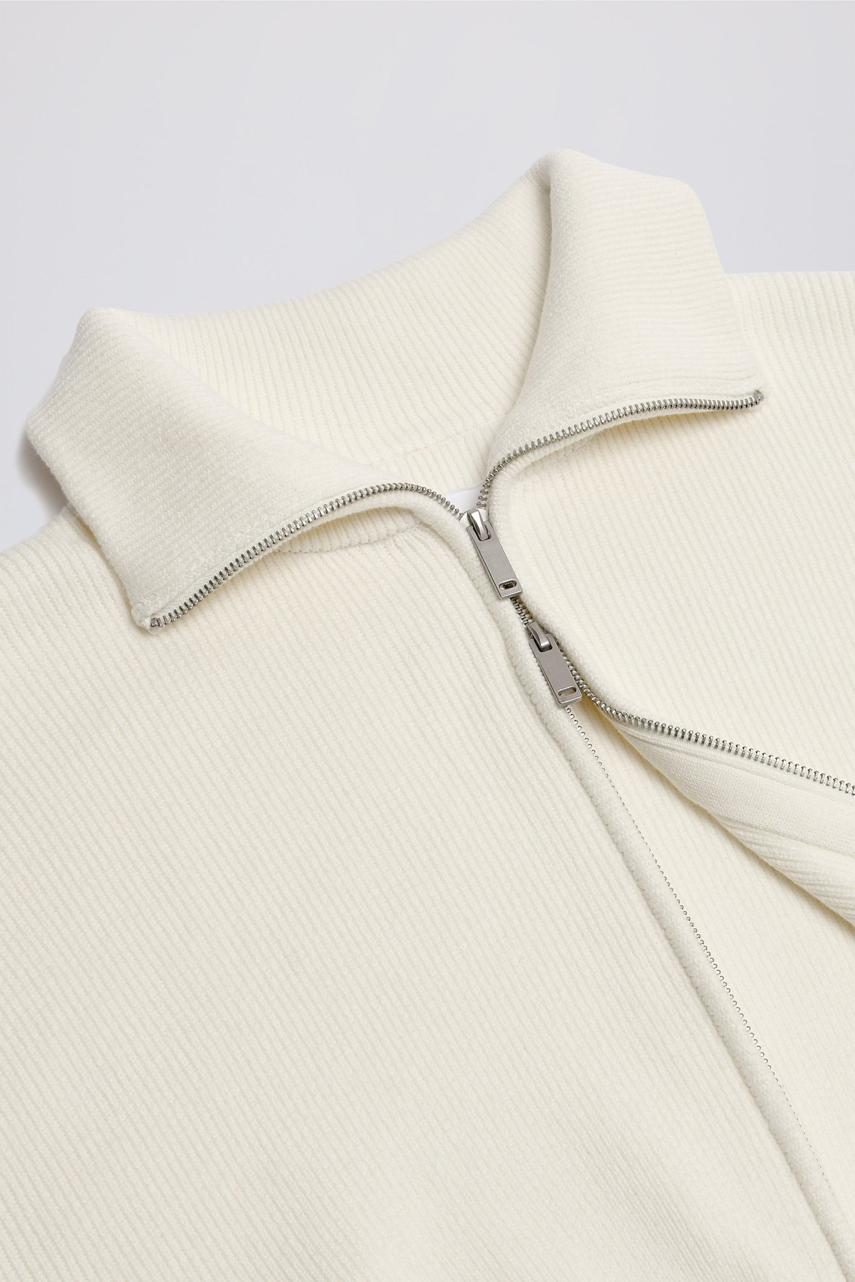 Ribbed Knit Zip-Up Cropped Sweatshirt in Ivory - Image 4