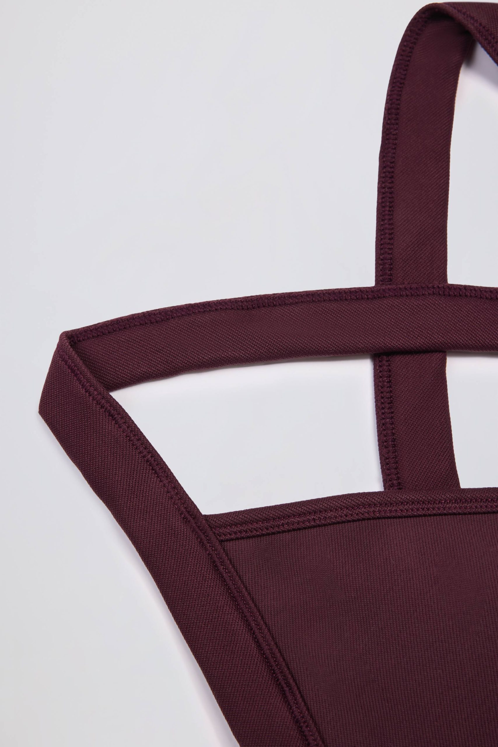 Super Sculpt Seamless Crossback Sports Bra in Burgundy - Image 5