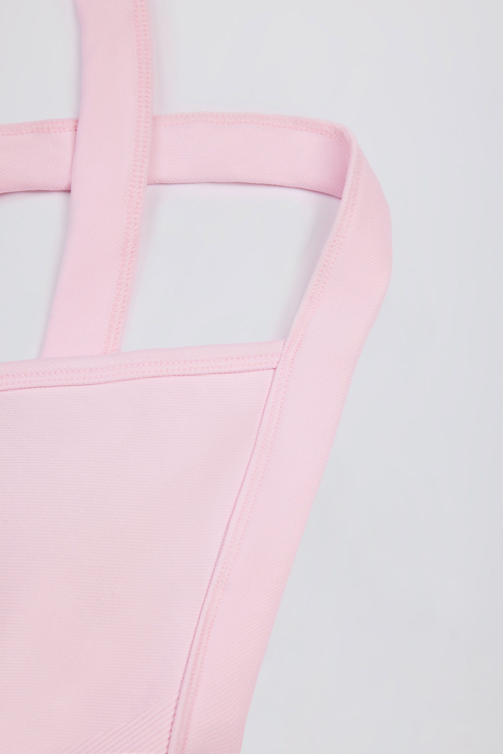 Super Sculpt Seamless Crossback Sports Bra in Powder Pink - Image 6