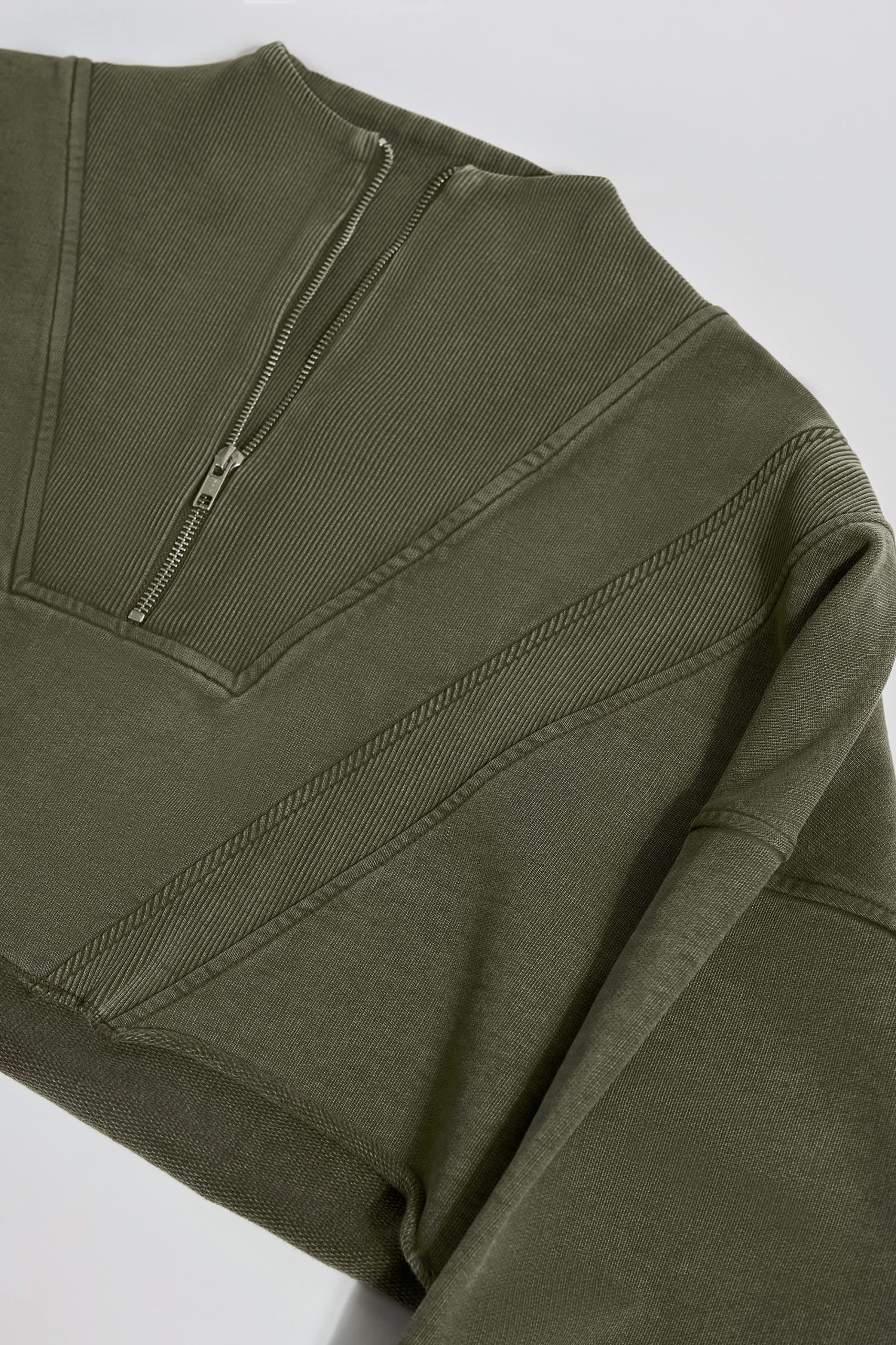 Cotton Jersey Acid Wash Cropped Sweatshirt in Light Green - Image 4