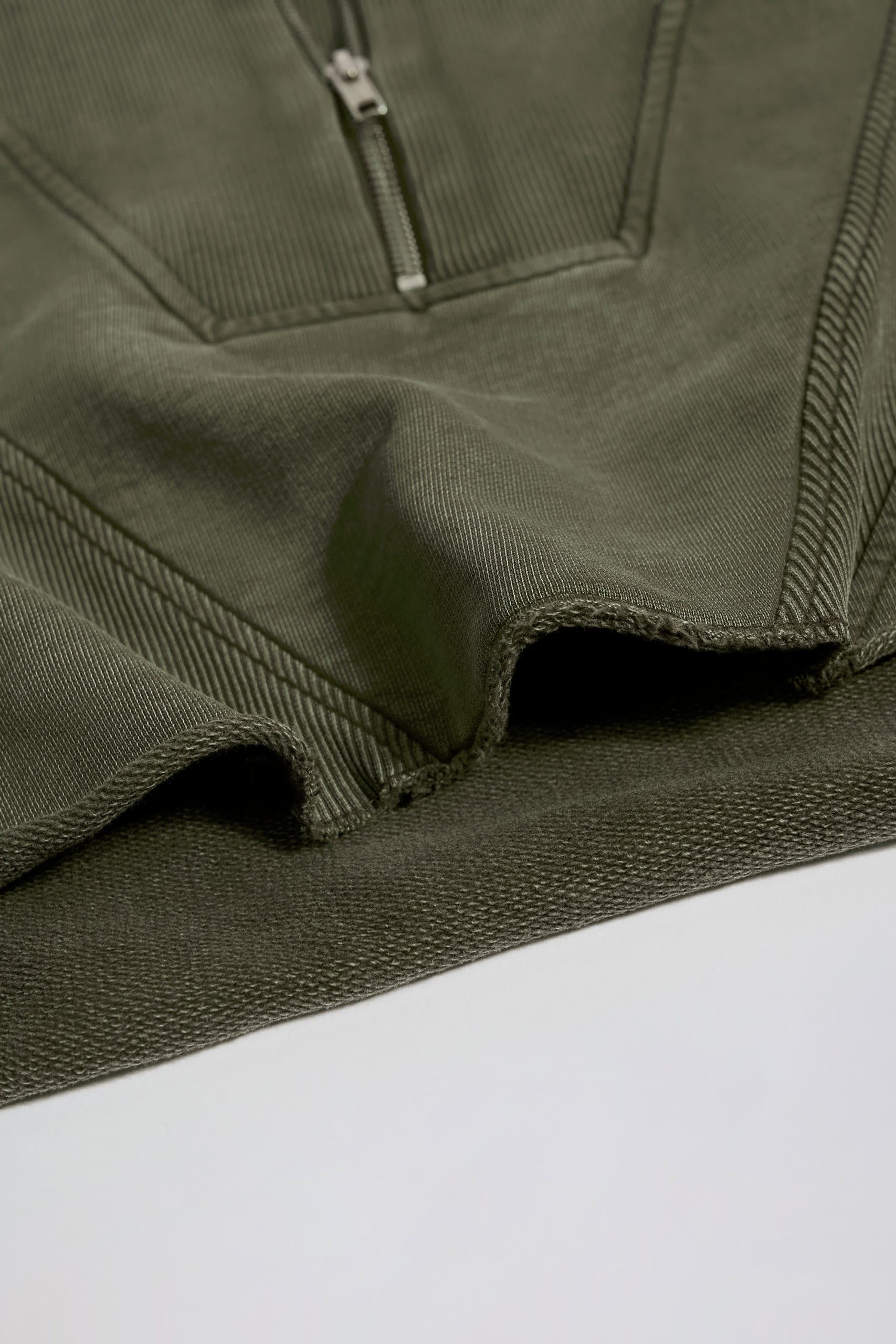 Cotton Jersey Acid Wash Cropped Sweatshirt in Light Green - Image 7
