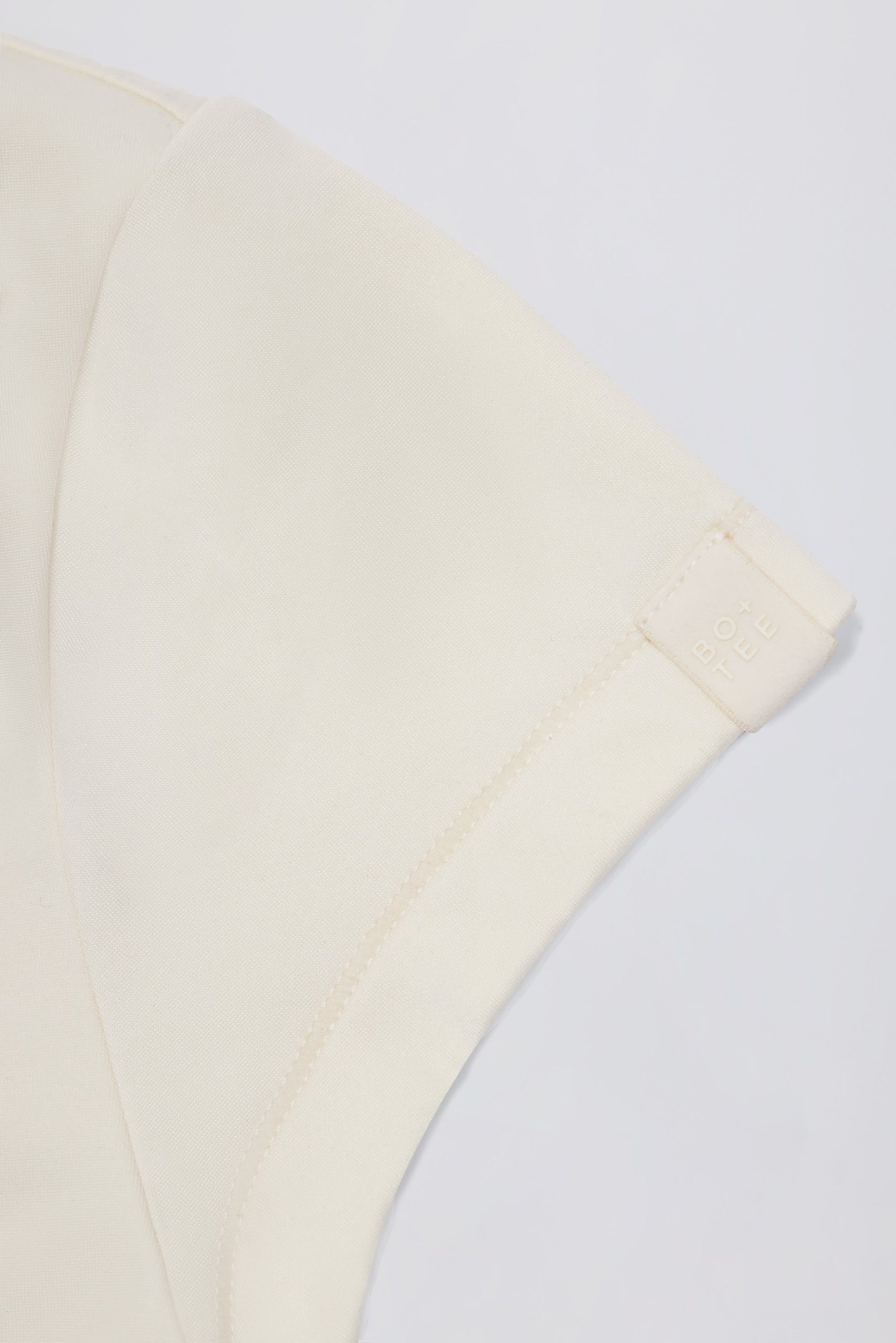 Cut-Out Longline T-Shirt in Cream - Image 4