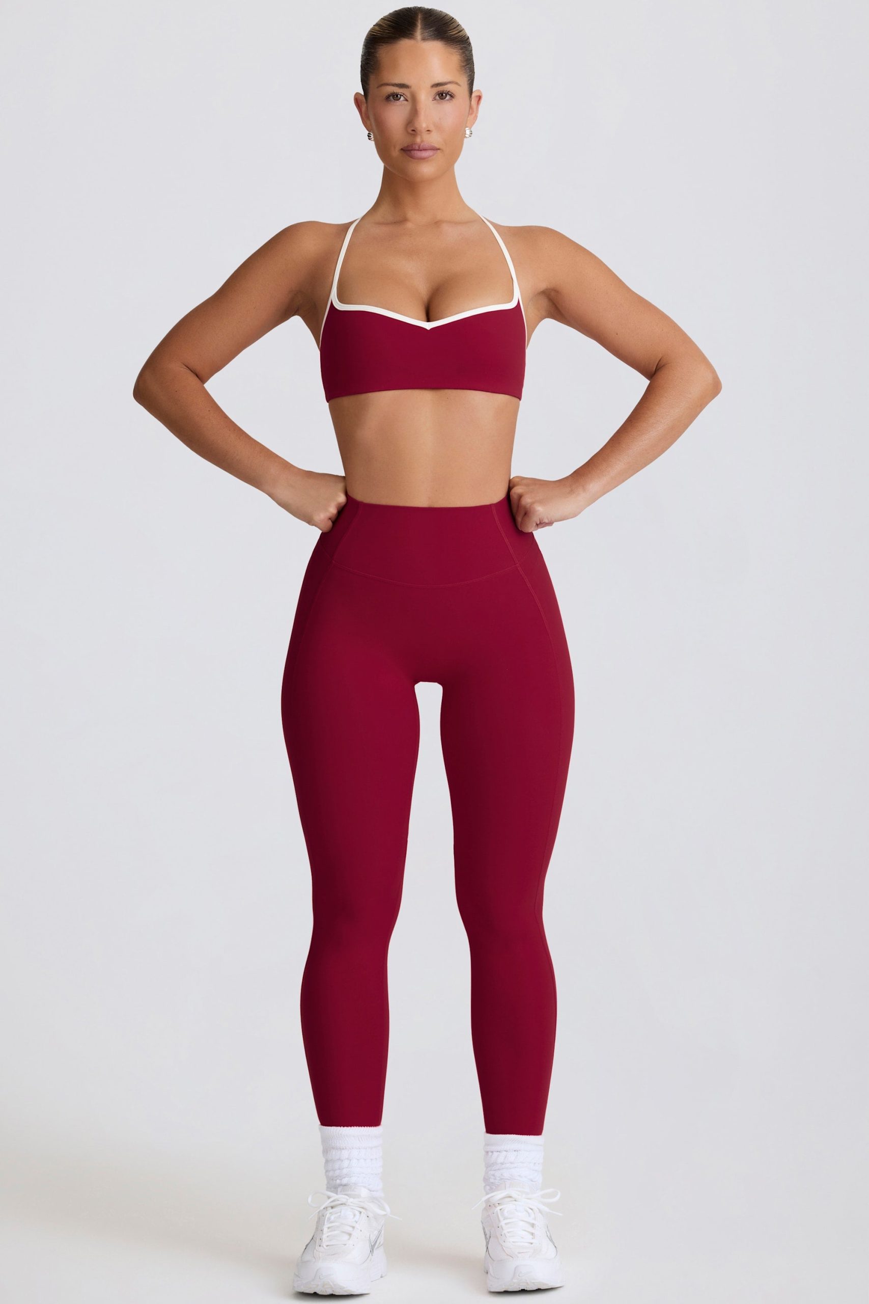 Soft Active Mid-Rise Leggings in Burgundy - Image 5