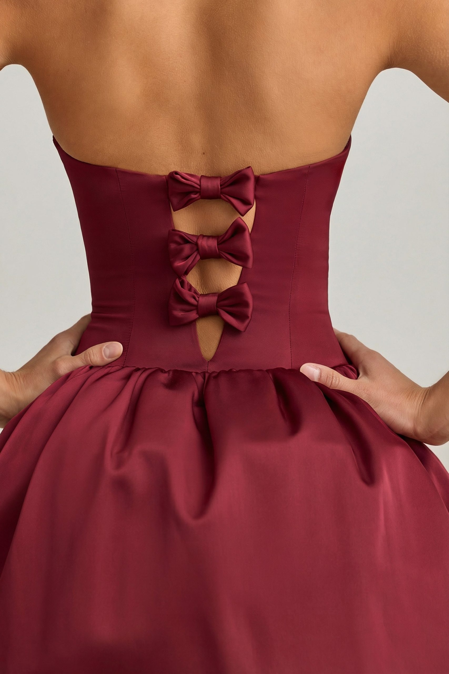 Convertible Bow-Detail Bubble Hem Midaxi Dress in Wine Red - Image 5