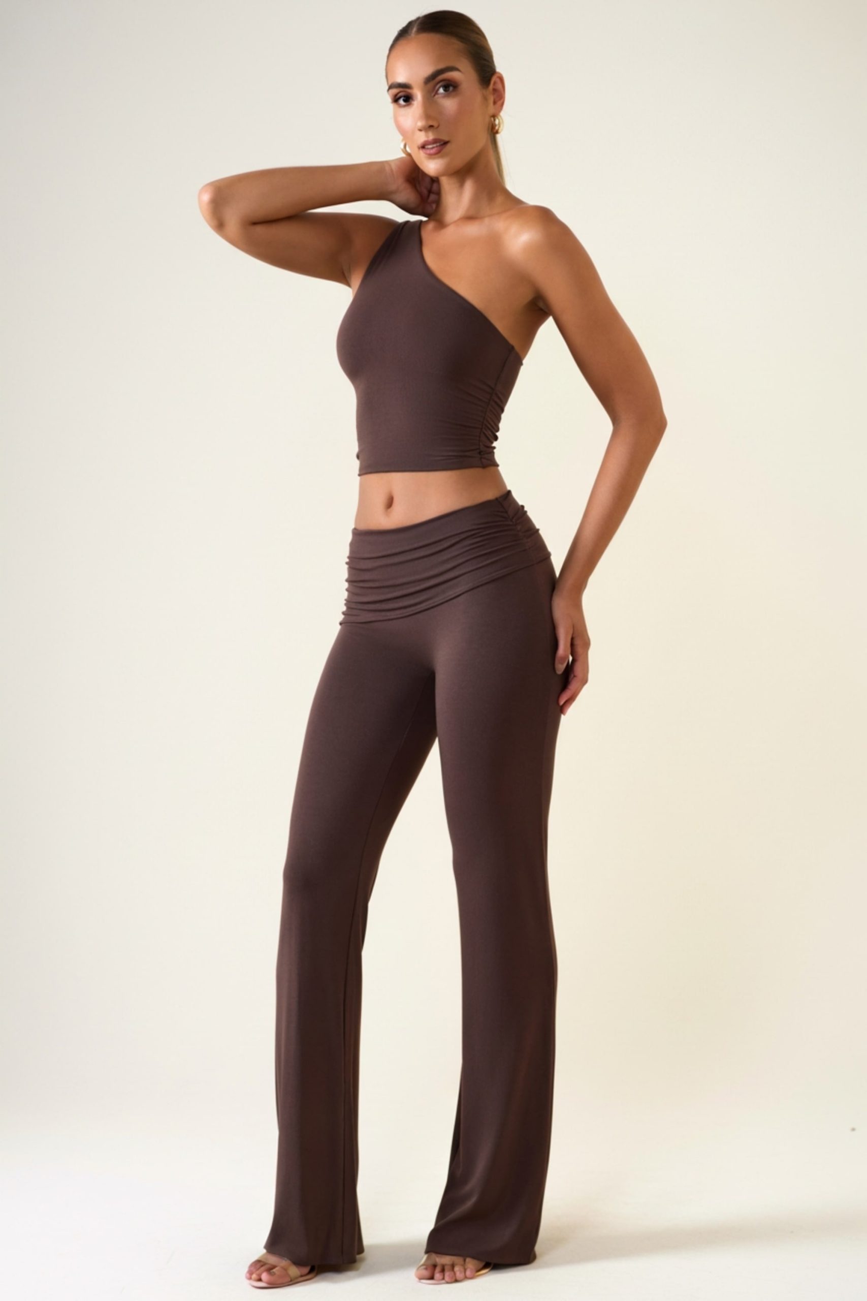 Mid-Rise Straight-Leg Trousers in Chocolate Brown - Image 7