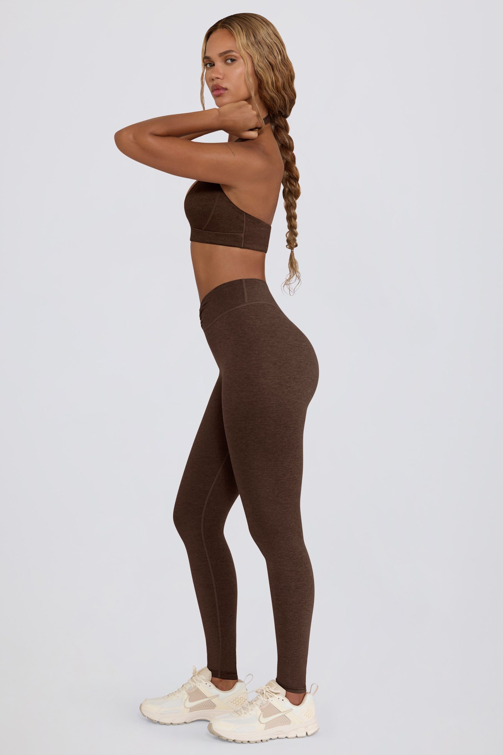 Brushed Jersey Ruched Mid-Rise Leggings in Pecan Marl - Image 3