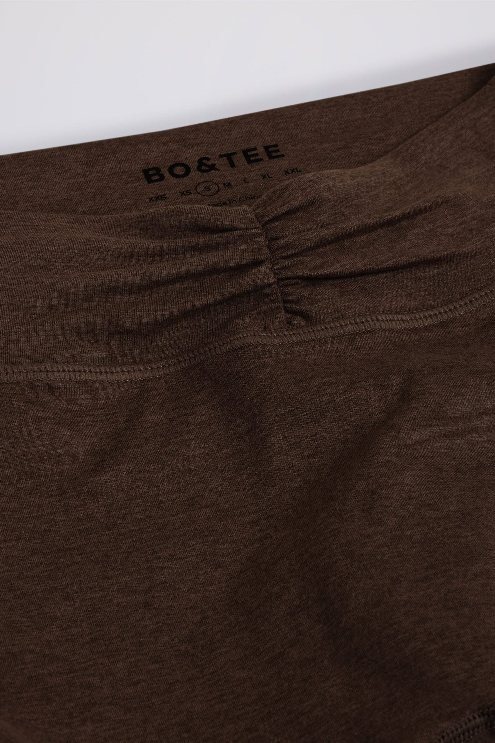 Brushed Jersey Ruched Mid-Rise Leggings in Pecan Marl - Image 7
