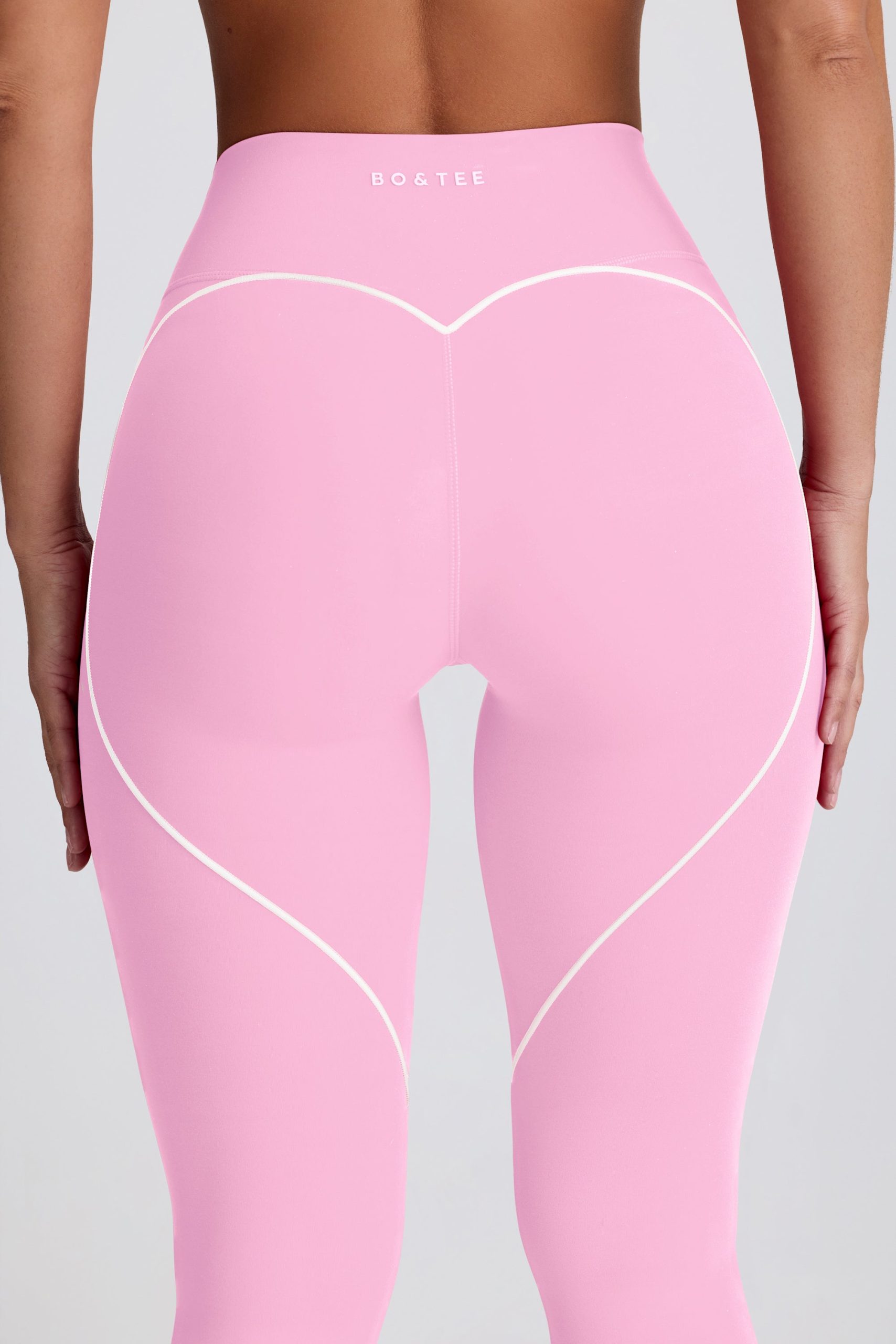 Soft Active Mid-Rise Leggings in Baby Pink - Image 5
