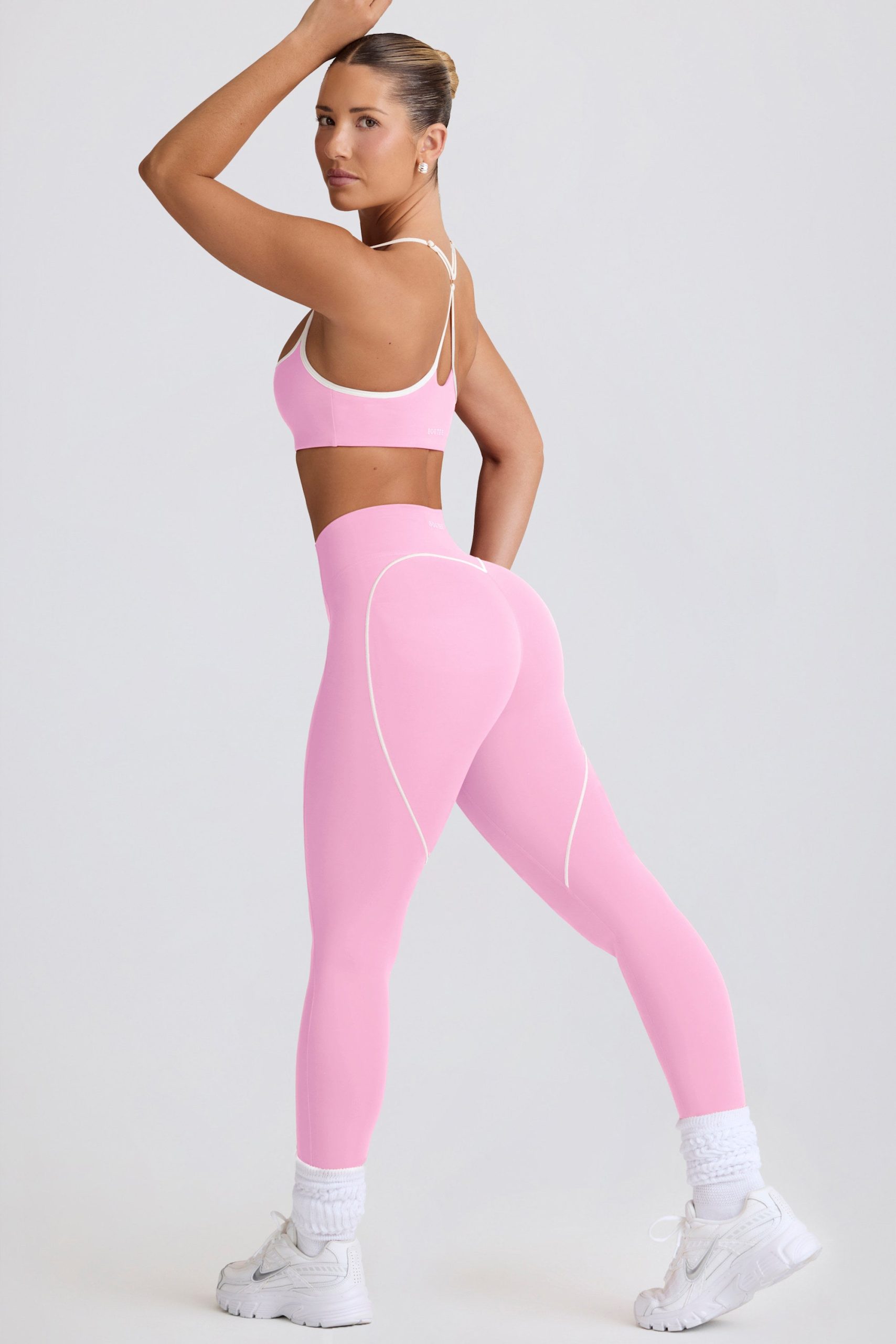 Soft Active Mid-Rise Leggings in Baby Pink - Image 7