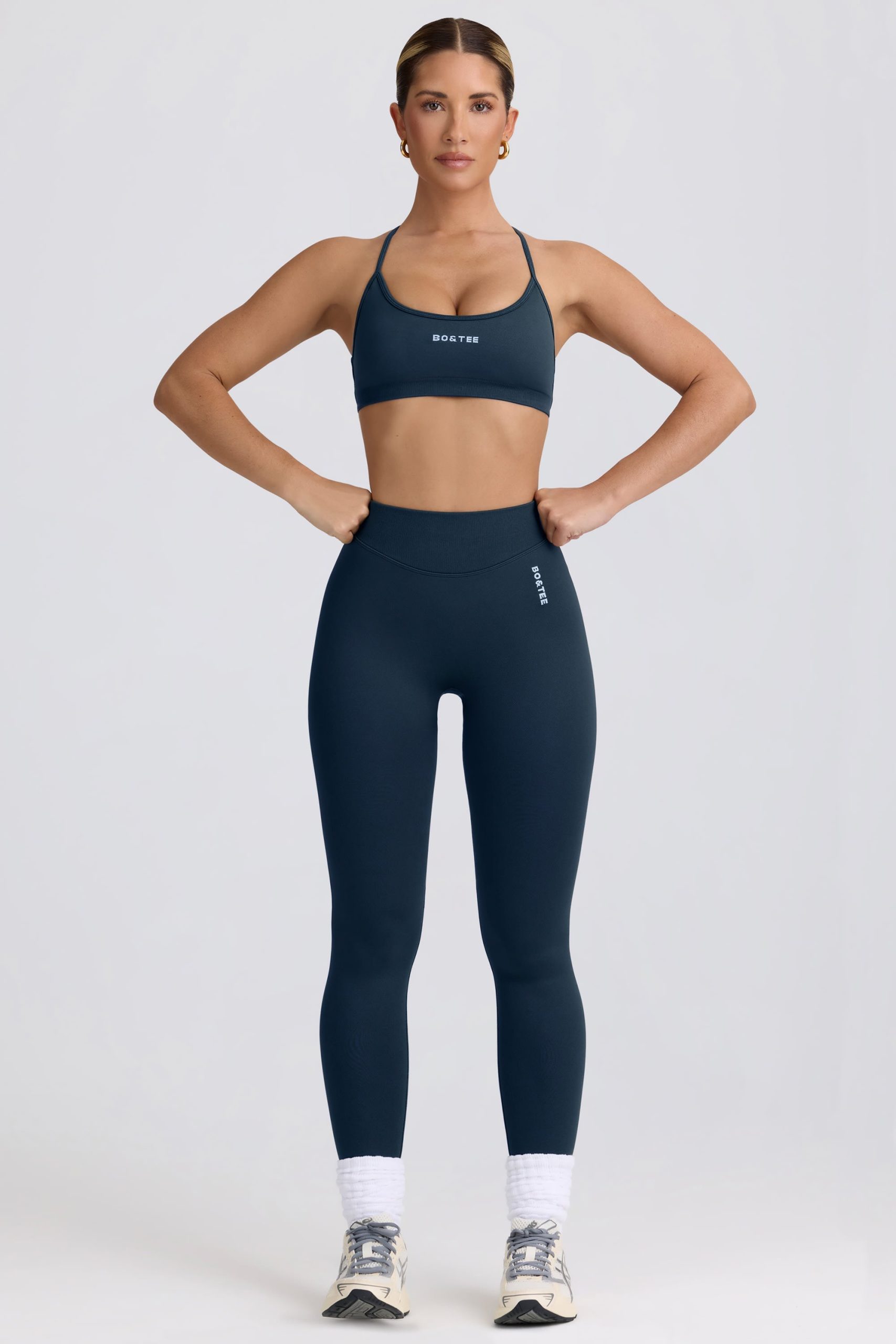 Super Sculpt Seamless Backless Sports Bra in Blue - Image 5