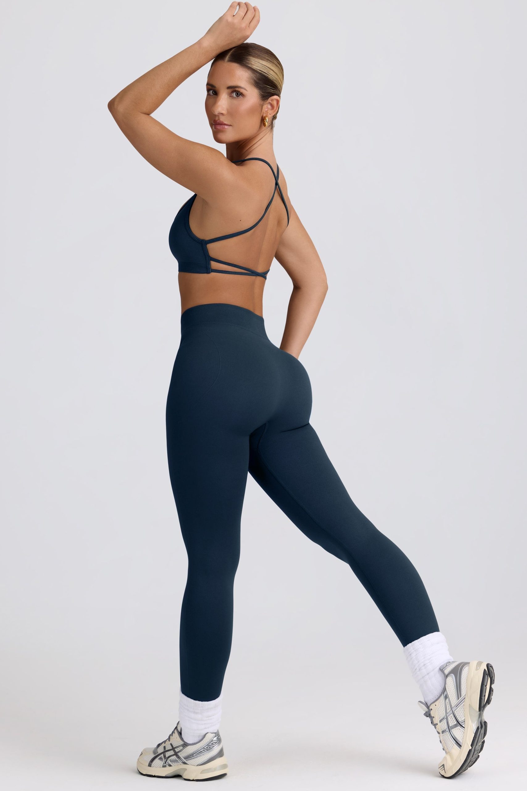 Super Sculpt Seamless Backless Sports Bra in Blue - Image 6